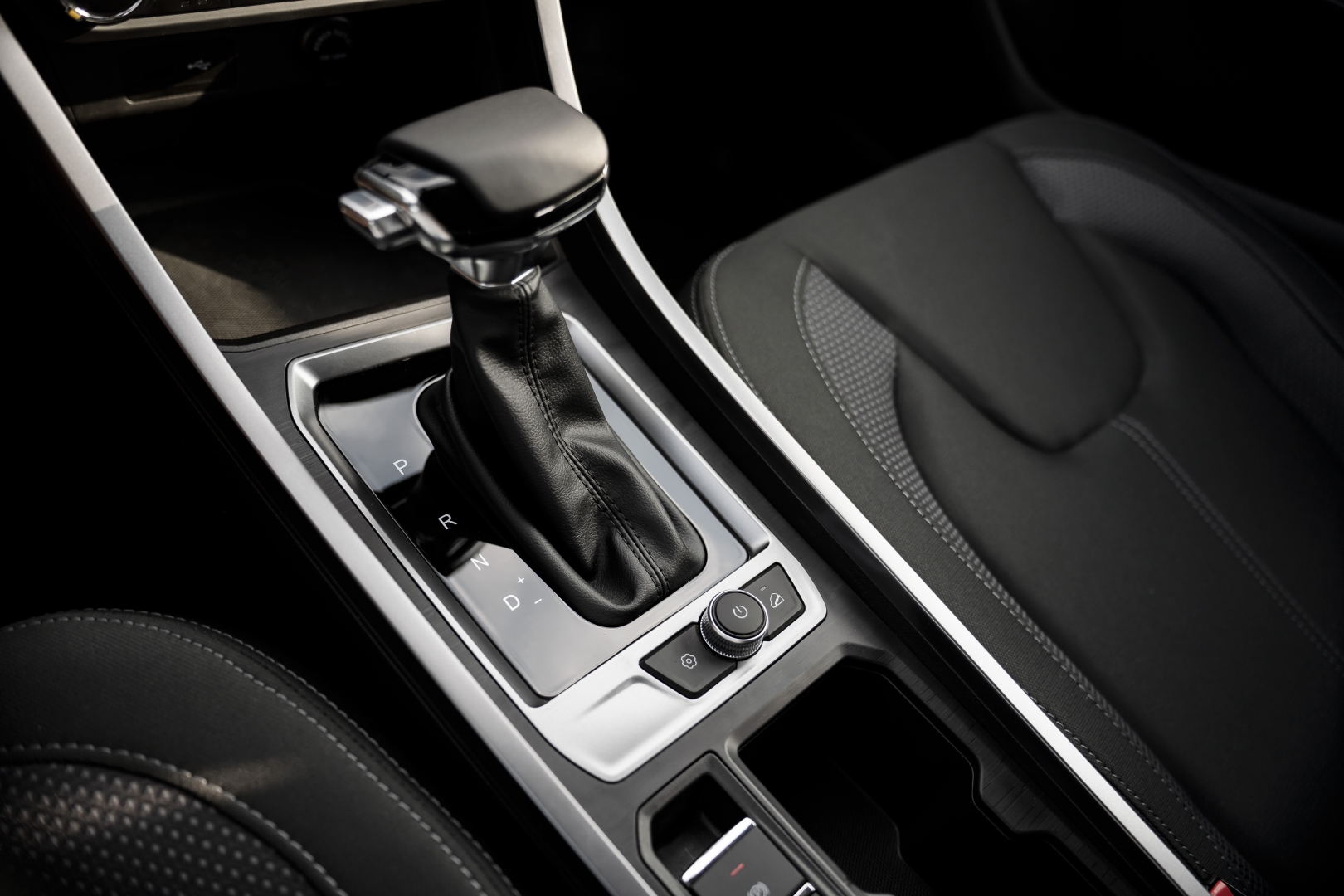 Беріліс қорабының ауыстыру тұтқасының жаңа дизайны