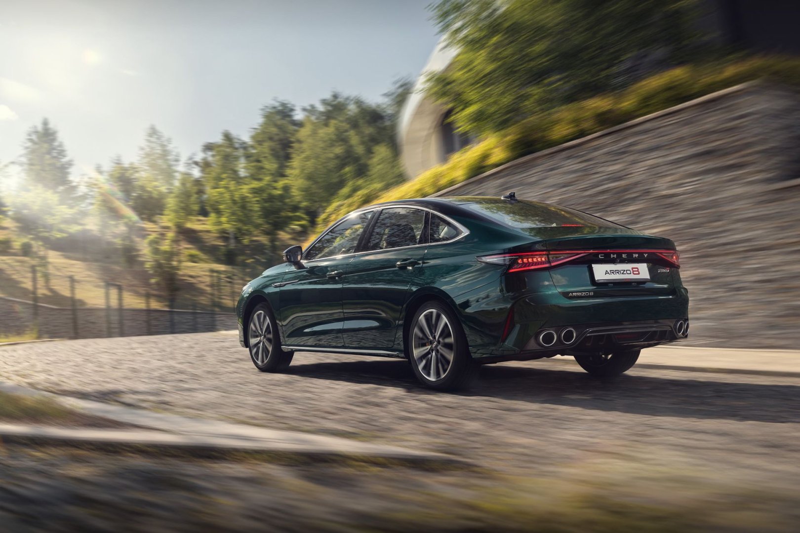 Сәнді бизнес-седан